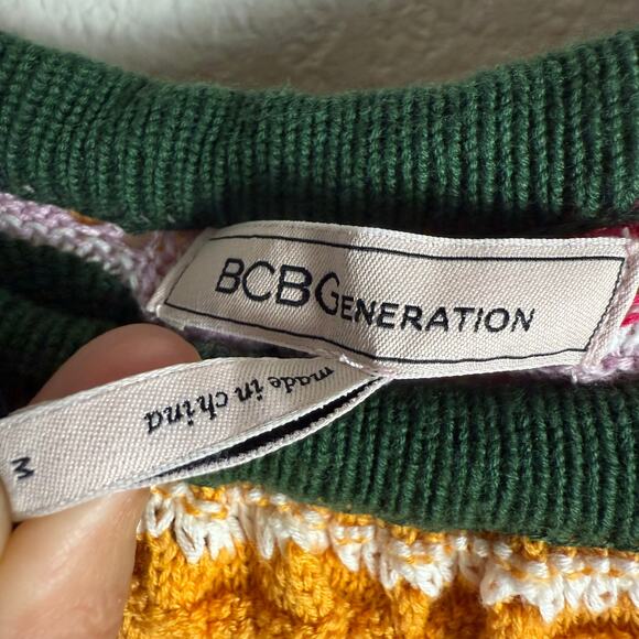 BCBGeneration Multicolor Chevron Stripe Crochet Knit One Shoulder Crop Top M - Picture 5 of 7